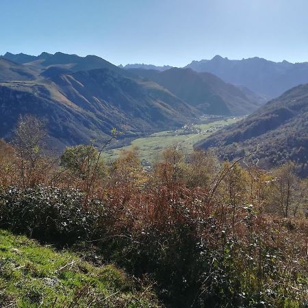 Willa Le Lauriolle Bilheres en Ossau Zewnętrze zdjęcie